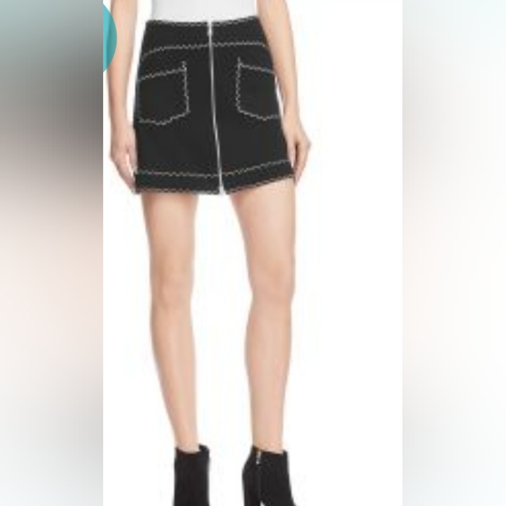 McQ by Alexander McQueen Mini Skirt Black Ponte Knit  Zip Scalloped Womebs Small